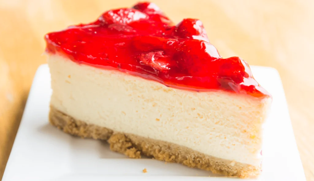 strawberry crunch cheesecake